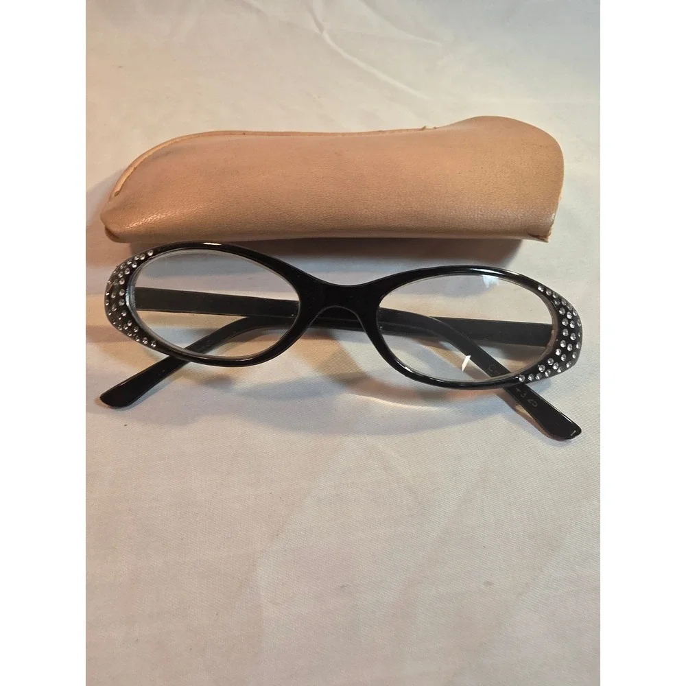 Black Oval Rhinestone Reading Glasses +3.25 Magnification with Tan Case